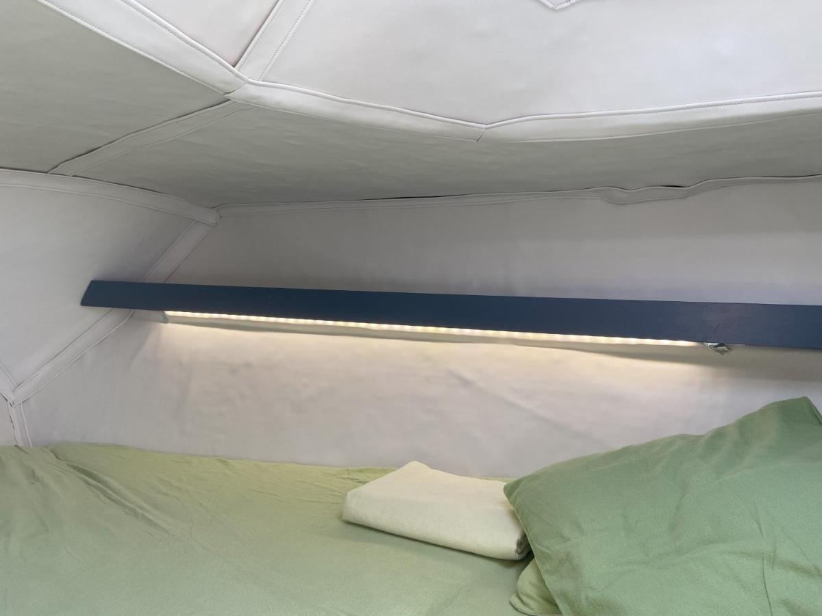 Location Un Petit Voilier Hotell La Rochelle  Eksteriør bilde